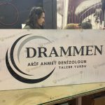 Drammen_ahsap_oyma tabela