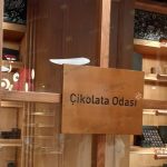 cikolata_odasi_ahsap_tabela_1